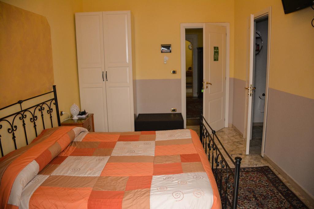 B&B Le Colonne Brindisi Dış mekan fotoğraf