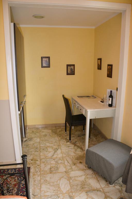 B&B Le Colonne Brindisi Dış mekan fotoğraf