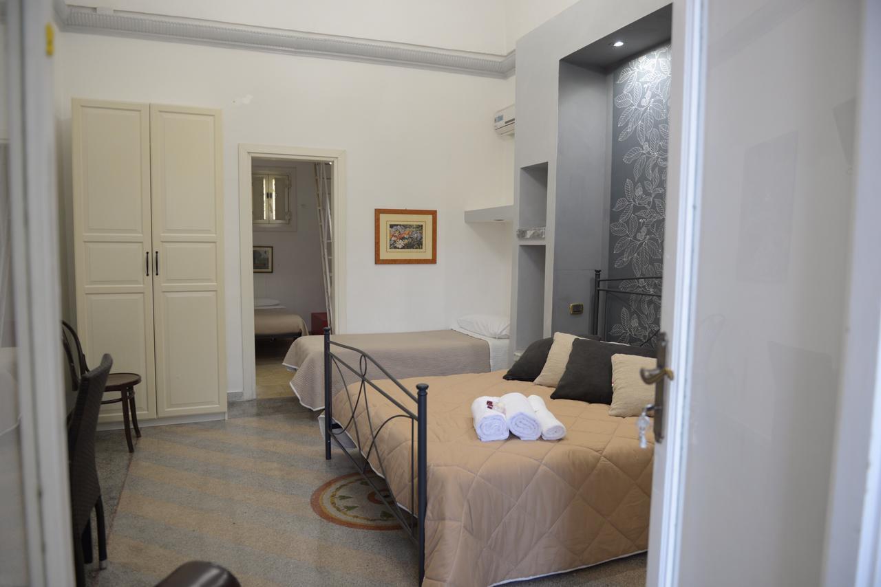 B&B Le Colonne Brindisi Dış mekan fotoğraf