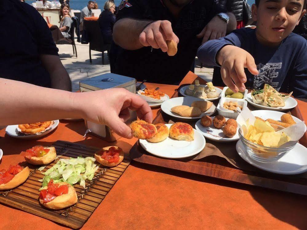 B&B Le Colonne Brindisi Dış mekan fotoğraf