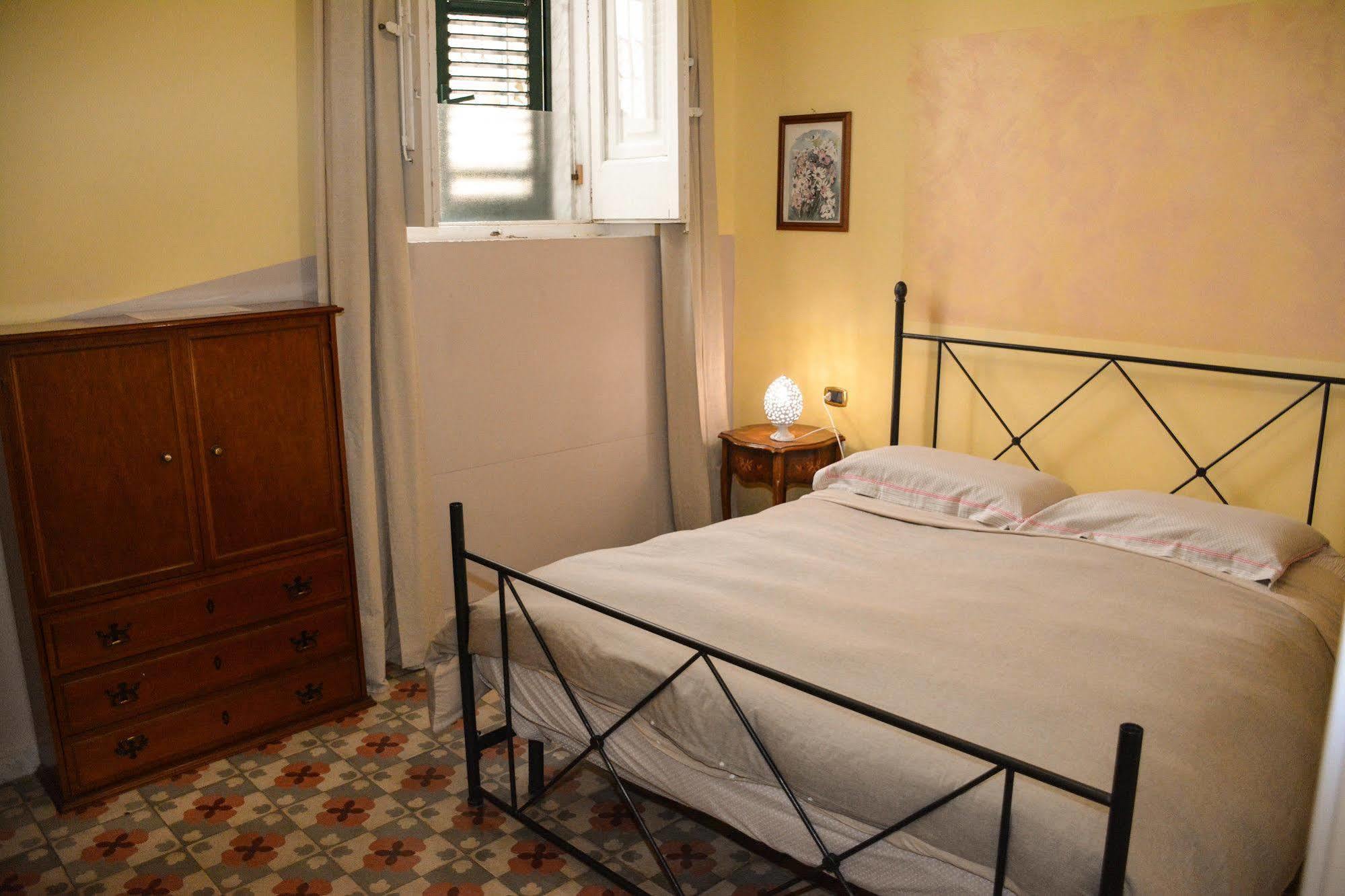 B&B Le Colonne Brindisi Dış mekan fotoğraf